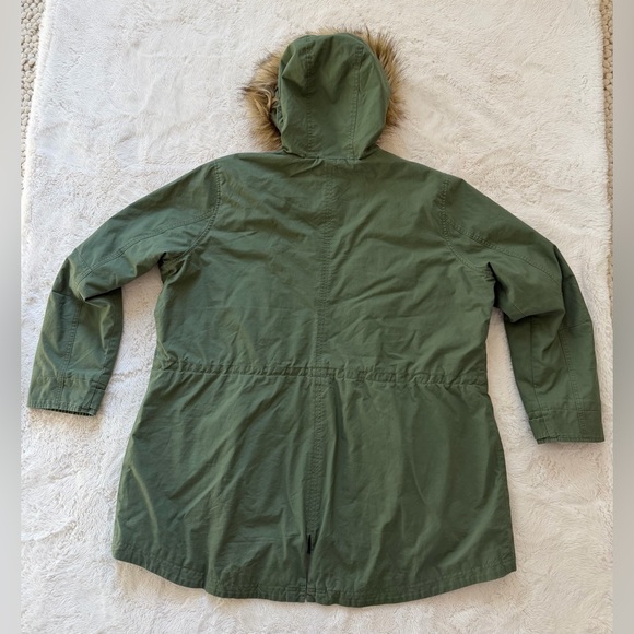 L.L. Bean East End Parka Women’s Plus - Picture 7 of 11